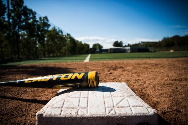 Sélection, dimensions, types et astuces pour un choix gagnant de batte de baseball sport